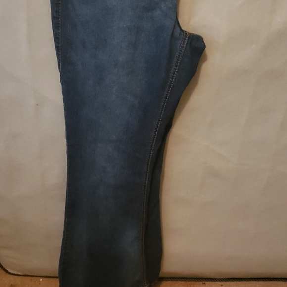 Slim Boot Jeans - Picture 10 of 11